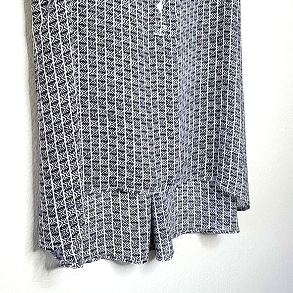 H&M Black White Sheer Sleeveless Loose Fitting Flowy Tunic Blouse Tank Top sz 10 - Picture 6 of 11